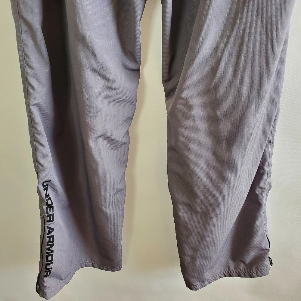 Men’s Under Armour Loose Heatgear Gray Pants Size Medium - Picture 8 of 13